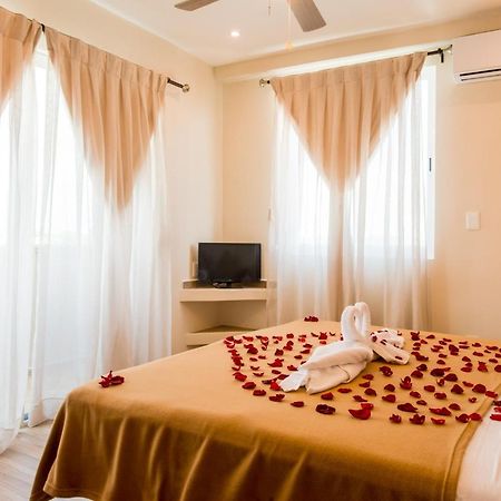 Casa Leo Aparthotel Плая дел Кармен Екстериор снимка