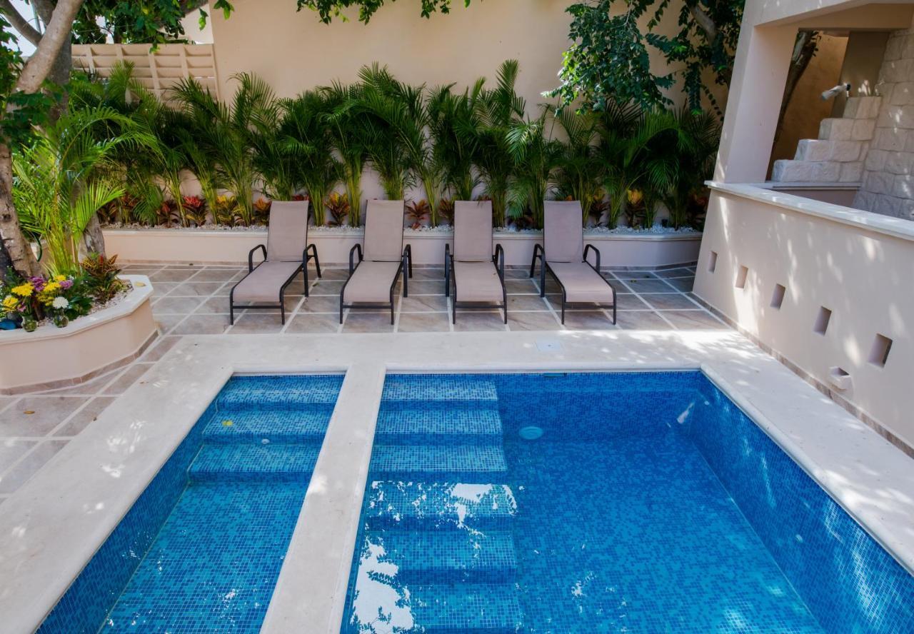 Casa Leo Aparthotel Плая дел Кармен Екстериор снимка