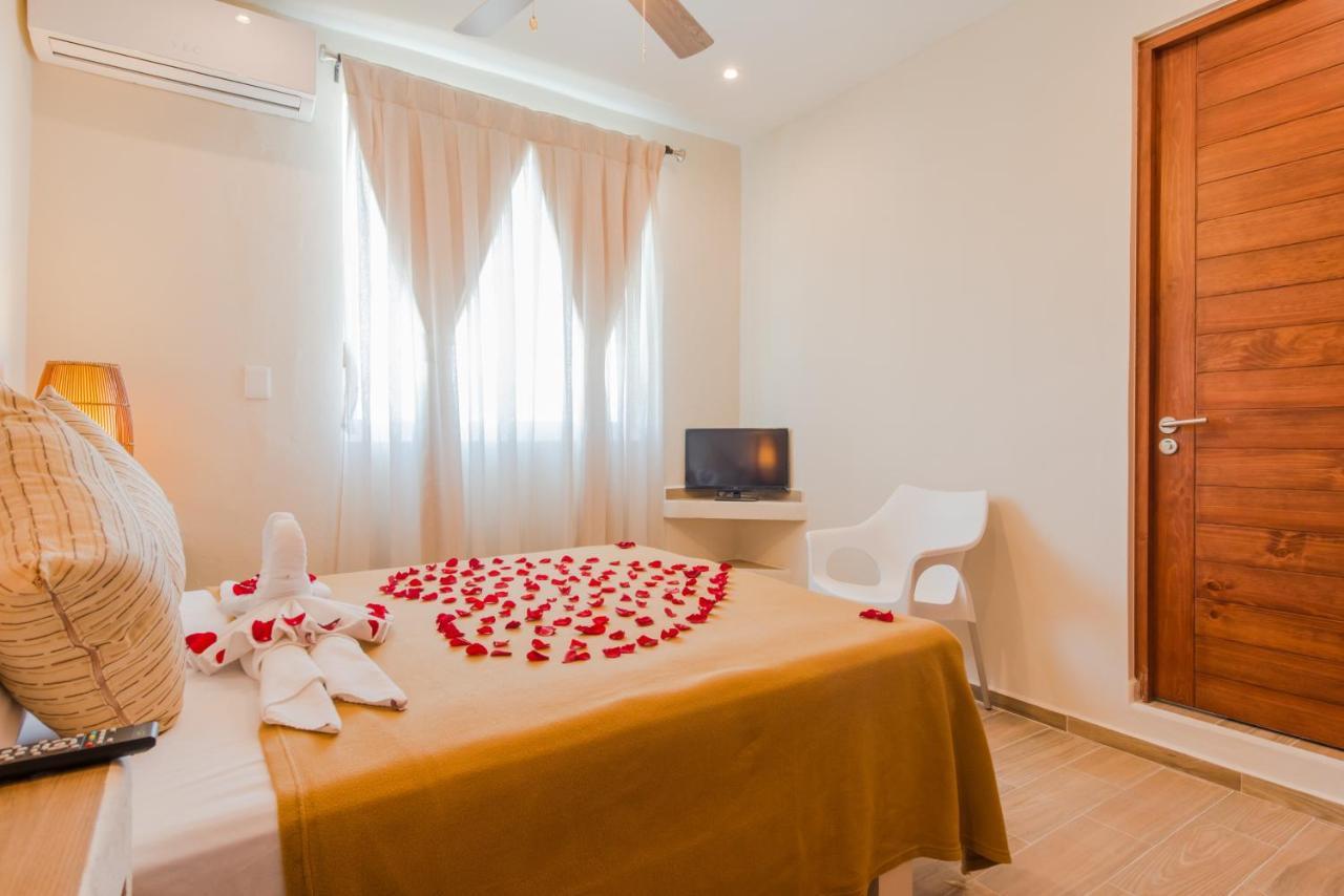 Casa Leo Aparthotel Плая дел Кармен Екстериор снимка